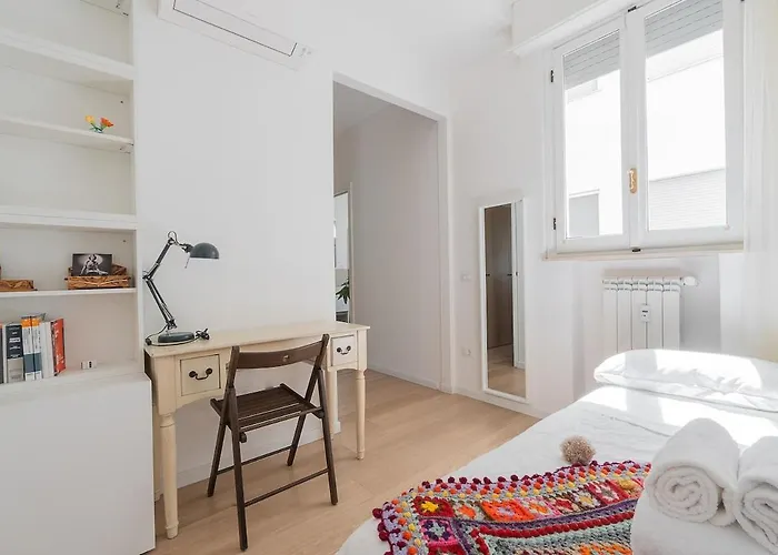 Buonvicini Urban Light